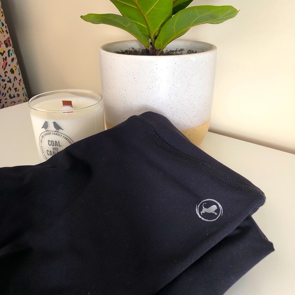 ABS2B Scrunch Booty Compression Tummy Shorts - Picture 2 of 3